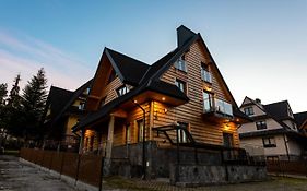Aplit 2 Guest House